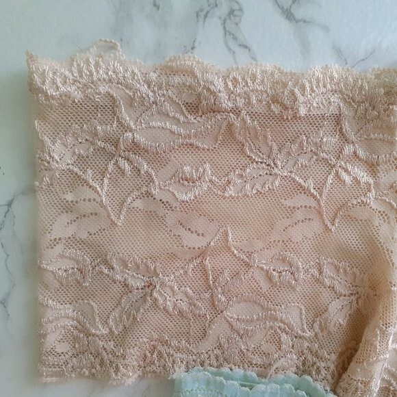 Lacey Undies & Thong - Picture 6 of 9